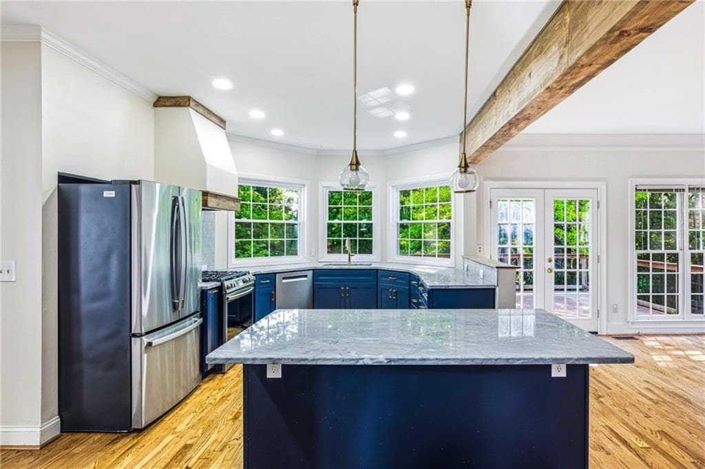 5 bedroom, 4 bathroom, 4,854 sq ft single family residence for sale at 1664 Holly Lake Circle, Snellville, GA 30078 — photo 5