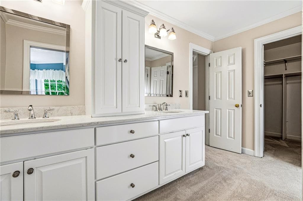 5 bedroom, 4 bathroom, 4,854 sq ft single family residence for sale at 1664 Holly Lake Circle, Snellville, GA 30078 — photo 10