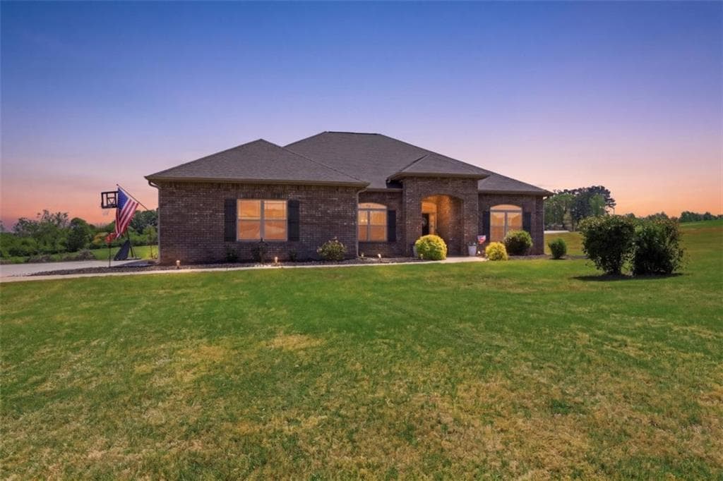 4 bedroom, 2 bathroom, 2,465 sq ft single family residence sold at 5912 Wauka Mountain Springs Drive, Clermont, GA 30527