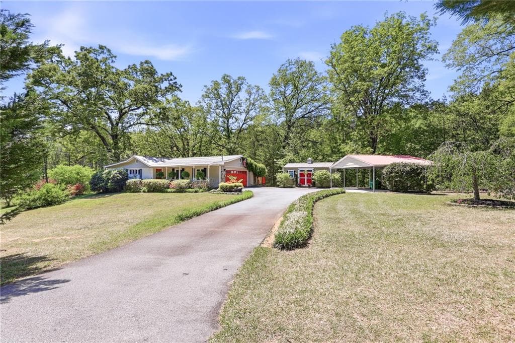 3 bedroom, 2 bathroom, 2,687 sq ft single family residence for sale at 238 Currahee Circle, Toccoa, GA 30577 — photo 5