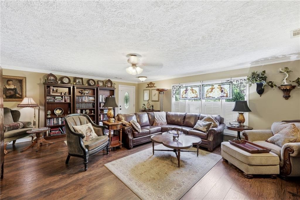 3 bedroom, 2 bathroom, 2,687 sq ft single family residence for sale at 238 Currahee Circle, Toccoa, GA 30577 — photo 8