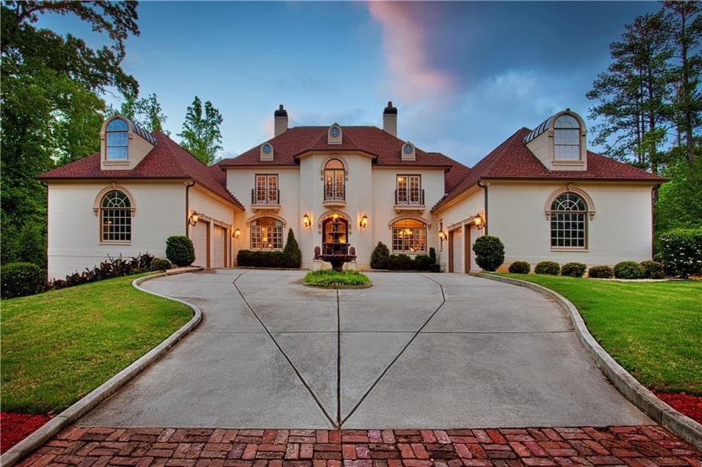 6 bedroom, 8 bathroom, 10,344 sq ft single family residence for sale at 6915 Prestons Estates, Atlanta, GA 30349 — photo 2