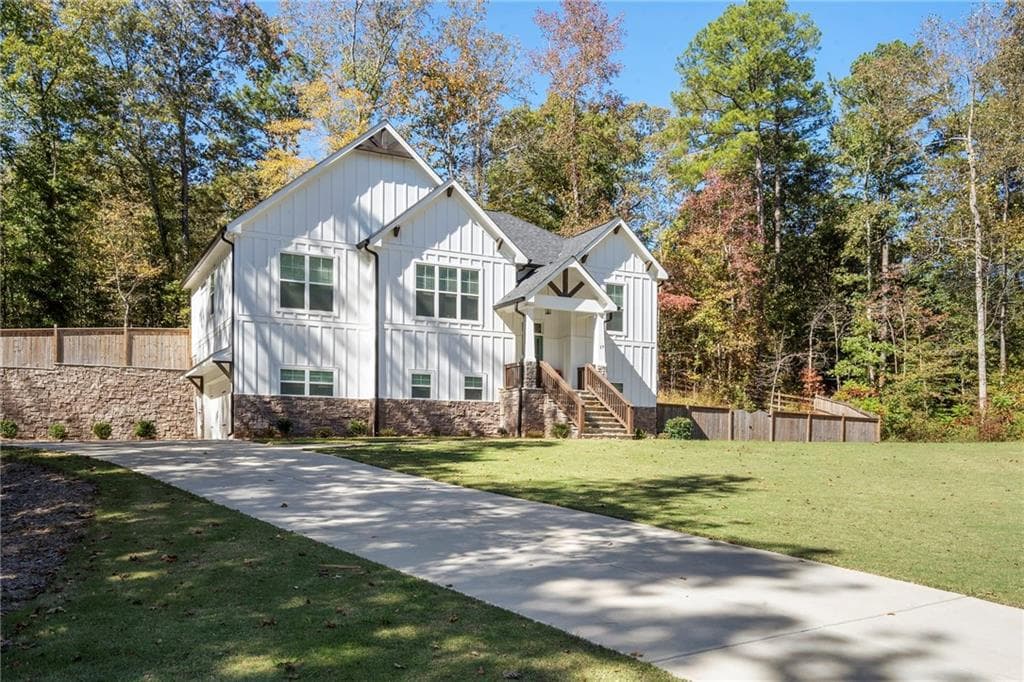 4 bedroom, 3 bathroom, 2,673 sq ft single family residence for sale at 17 Pinoak Trail, Cartersville, GA 30121 — photo 2