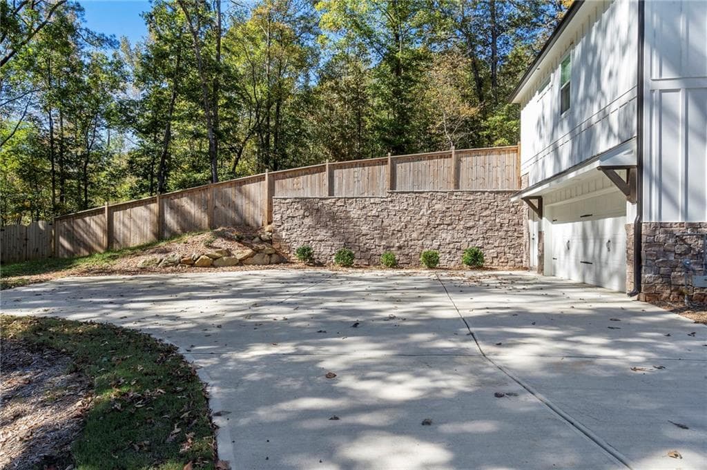 4 bedroom, 3 bathroom, 2,673 sq ft single family residence for sale at 17 Pinoak Trail, Cartersville, GA 30121 — photo 3