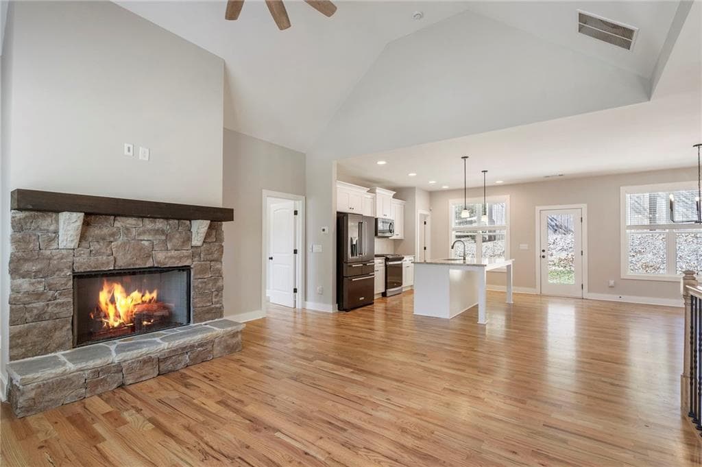 4 bedroom, 3 bathroom, 2,673 sq ft single family residence for sale at 17 Pinoak Trail, Cartersville, GA 30121 — photo 6