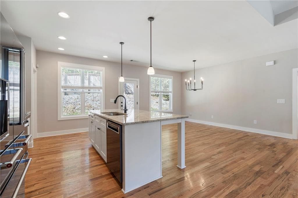 4 bedroom, 3 bathroom, 2,673 sq ft single family residence for sale at 17 Pinoak Trail, Cartersville, GA 30121 — photo 9