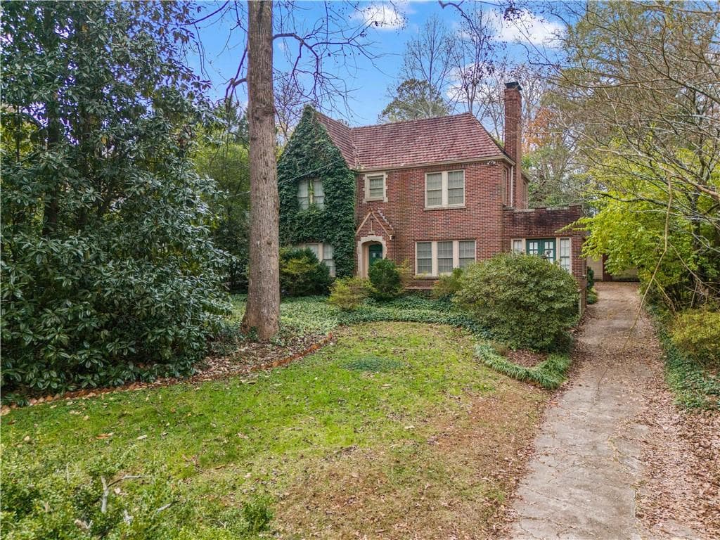 3 bedroom, 3 bathroom, 2,947 sq ft single family residence for sale at 1080 Clifton Road, Atlanta, GA 30307 — photo 1 of 29
