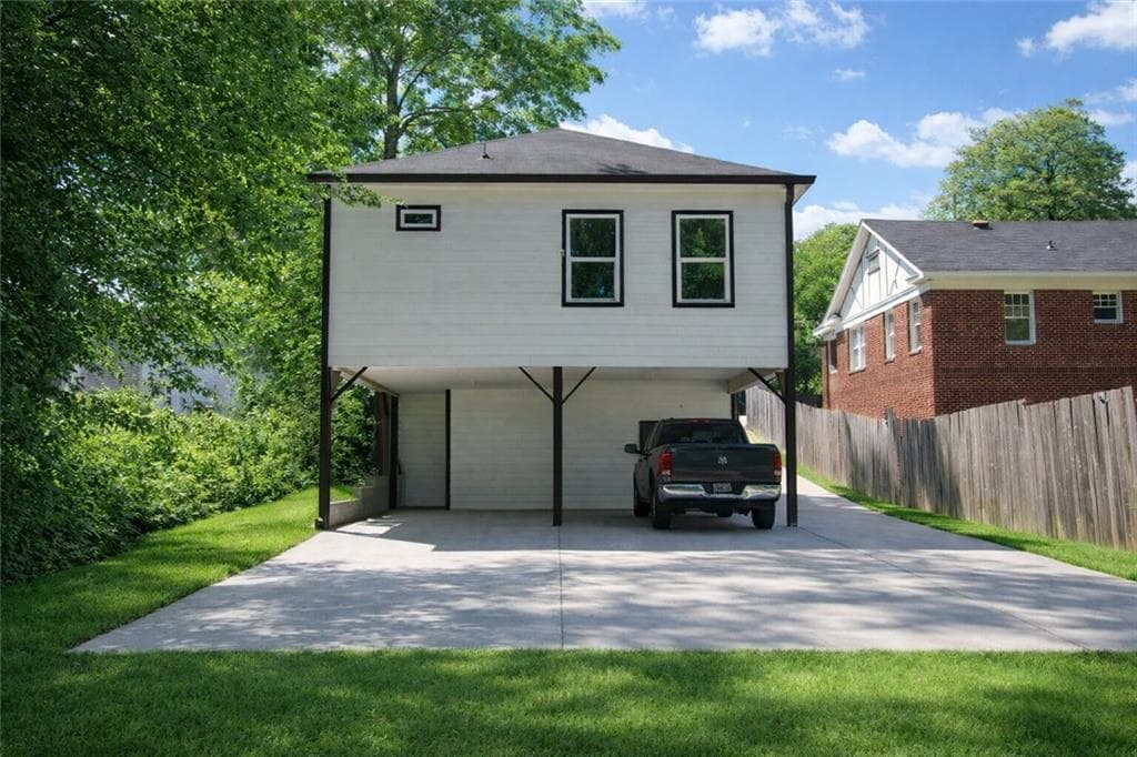 3 bedroom, 2 bathroom, 1,664 sq ft single family residence for sale at 1184 Metropolitan Parkway, Atlanta, GA 30310 — photo 9