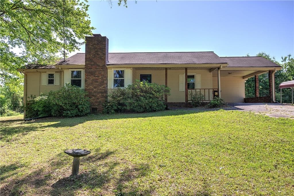 3 bedroom, 3 bathroom, 2,810 sq ft single family residence sold at 10266 Cartersville Highway, Dallas, GA 30132