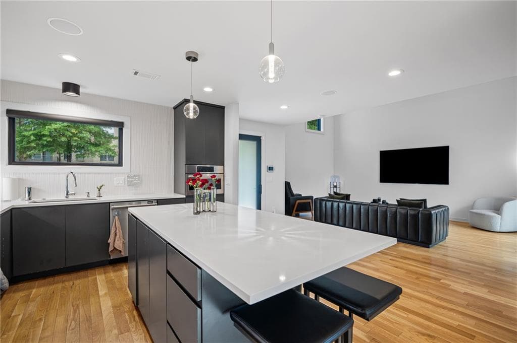 3 bedroom, 4 bathroom, 2,646 sq ft single family residence for sale at 54 Boulevard, Atlanta, GA 30312 — photo 10