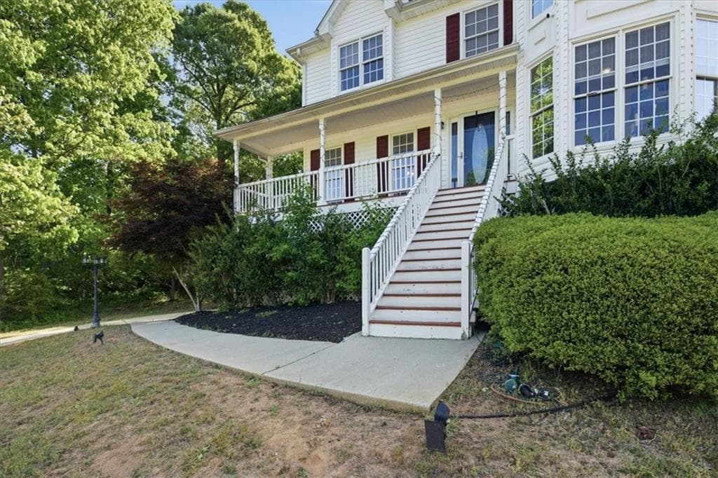 3 bedroom, 3 bathroom, 1,846 sq ft single family residence for sale at 20 Kimball Court, Douglasville, GA 30134 — photo 3