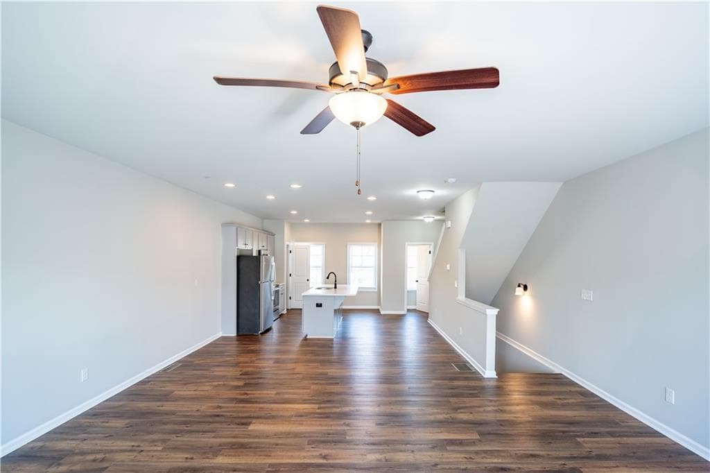 3 bedroom, 4 bathroom, 1,520 sq ft townhouse for sale at 3657 Princeton Avenue, Atlanta, GA 30337 — photo 4