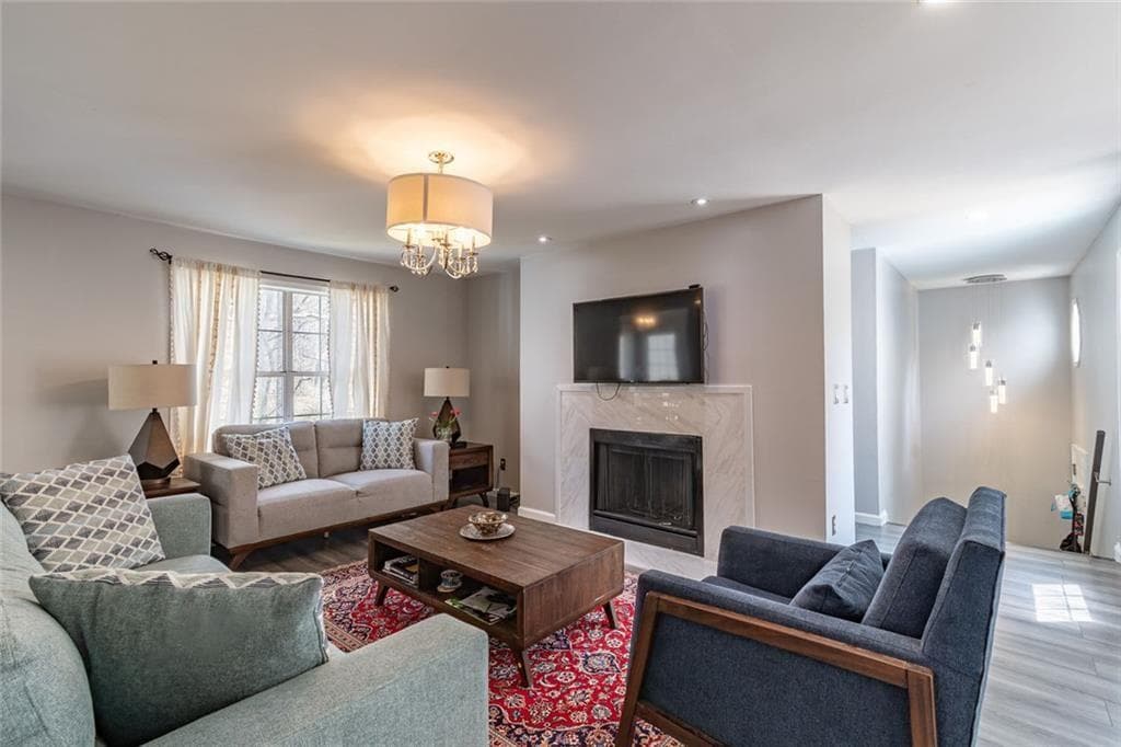 2 bedroom, 2 bathroom, 1,223 sq ft condominium for sale at 708 Glenleaf Drive, Peachtree Corners, GA 30092 — photo 4