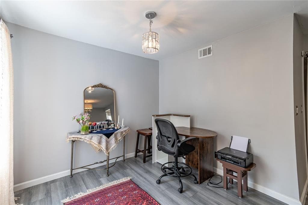 2 bedroom, 2 bathroom, 1,223 sq ft condominium for sale at 708 Glenleaf Drive, Peachtree Corners, GA 30092 — photo 8