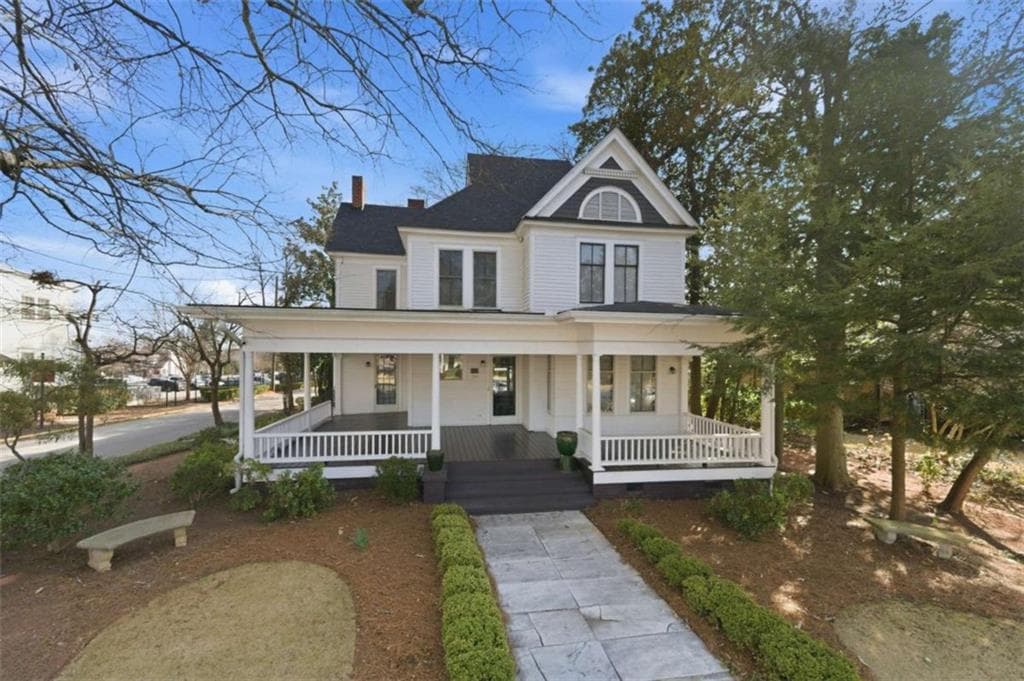 5 bedroom, 5 bathroom, 4,947 sq ft single family residence under contract at 1720 Rugby Avenue, College Park, GA 30337 — photo 2