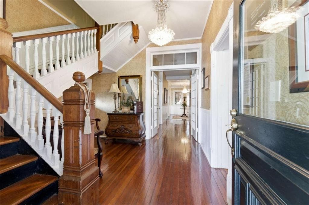 5 bedroom, 5 bathroom, 4,947 sq ft single family residence under contract at 1720 Rugby Avenue, College Park, GA 30337 — photo 4