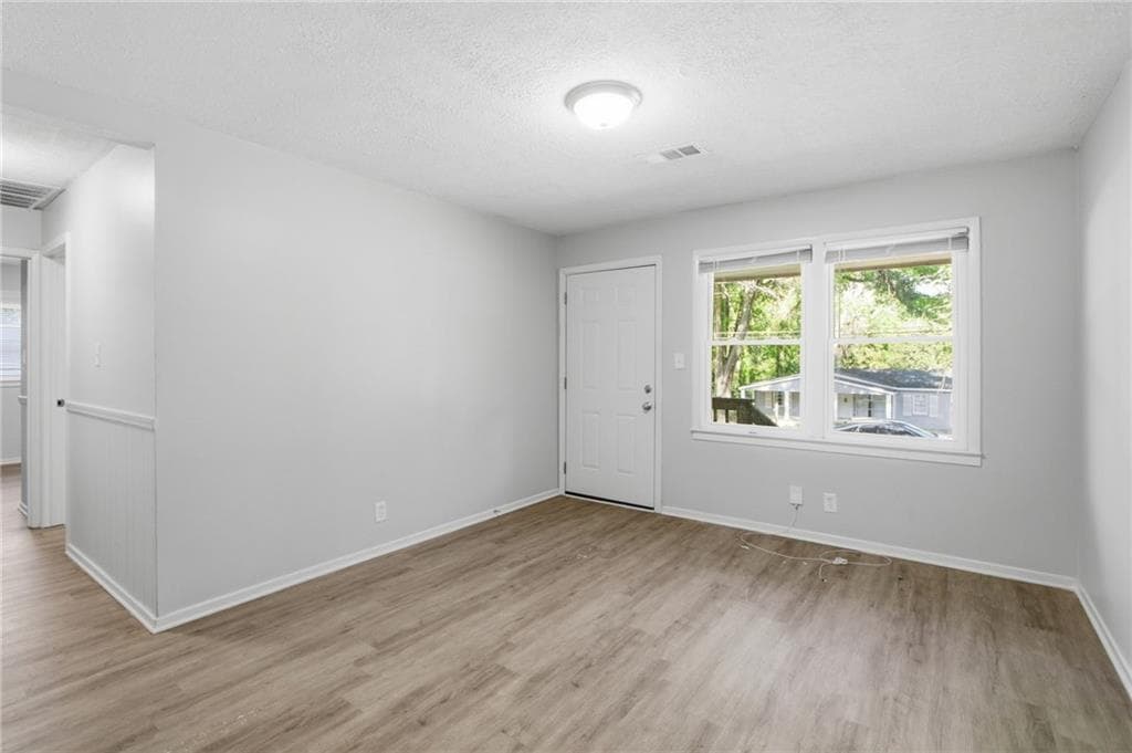 3 bedroom, 1 bathroom, 884 sq ft single family residence for sale at 4813 Bartlett Road, Forest Park, GA 30297 — photo 8