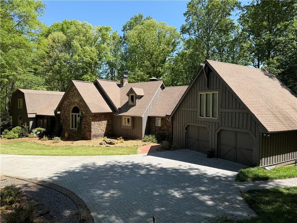 4 bedroom, 4 bathroom, 3,909 sq ft single family residence for sale at 336 Tanglewood Drive, Canton, GA 30115 — photo 2