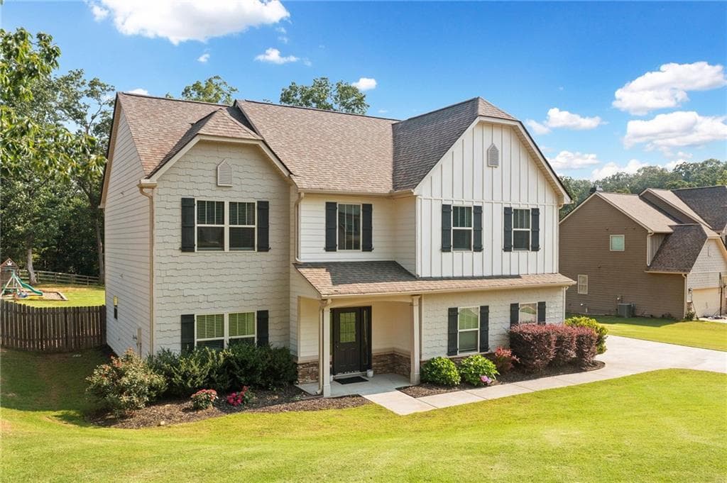 4 bedroom, 3 bathroom, 2,444 sq ft single family residence for sale at 13 Four Feathers Lane, Rydal, GA 30171 — photo 3