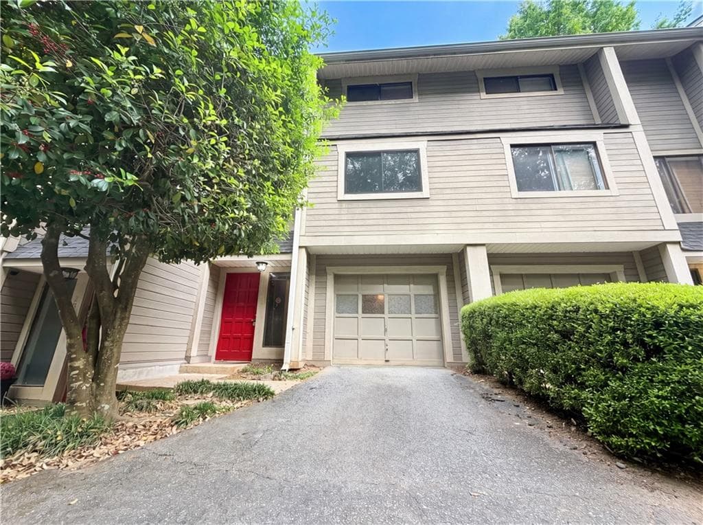 2869 Torreya Way