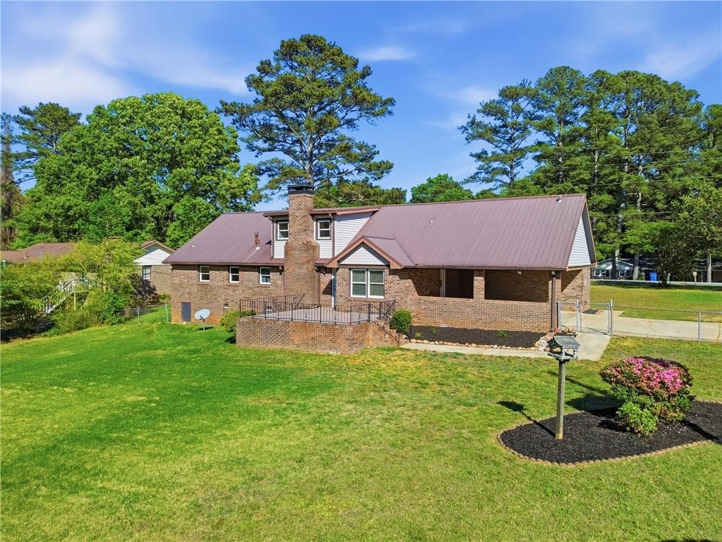5 bedroom, 3 bathroom, 2,851 sq ft single family residence for sale at 5225 Kings Highway, Douglasville, GA 30135 — photo 4