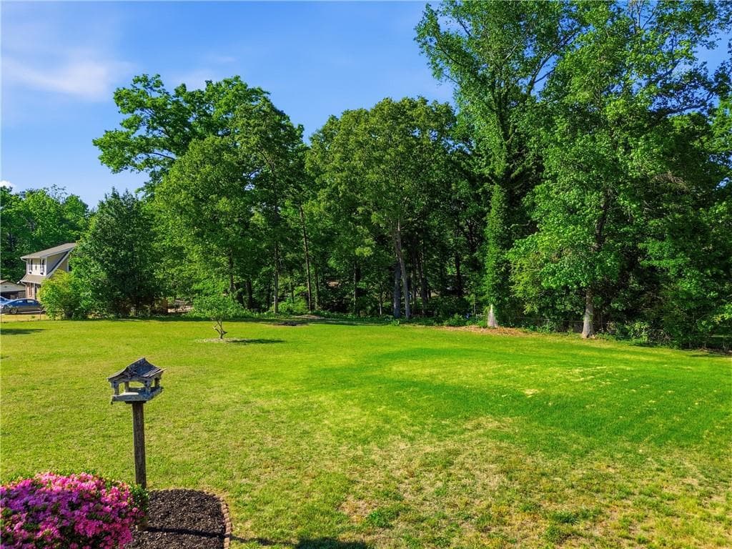 5 bedroom, 3 bathroom, 2,851 sq ft single family residence for sale at 5225 Kings Highway, Douglasville, GA 30135 — photo 5