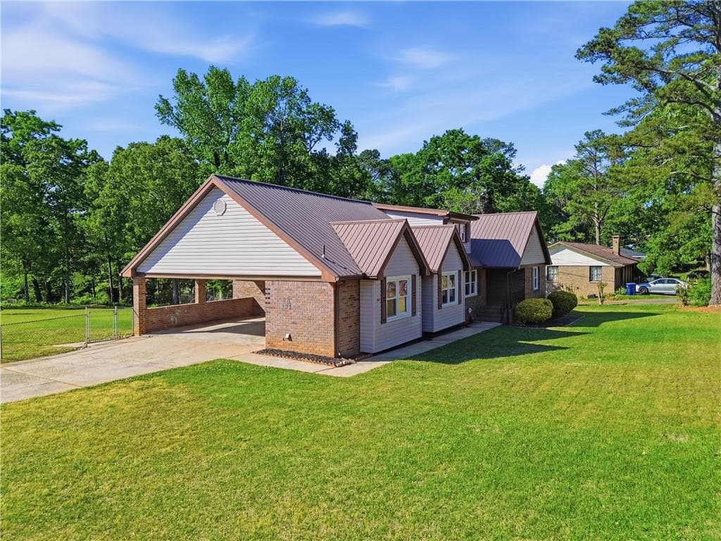 5 bedroom, 3 bathroom, 2,851 sq ft single family residence for sale at 5225 Kings Highway, Douglasville, GA 30135 — photo 6