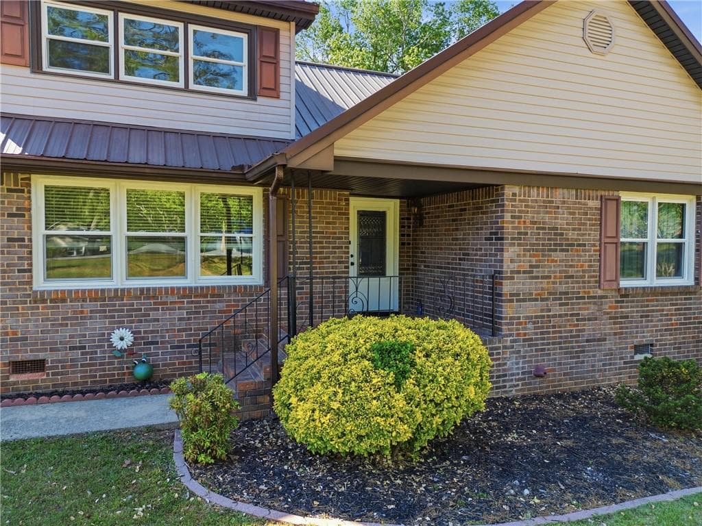 5 bedroom, 3 bathroom, 2,851 sq ft single family residence for sale at 5225 Kings Highway, Douglasville, GA 30135 — photo 7
