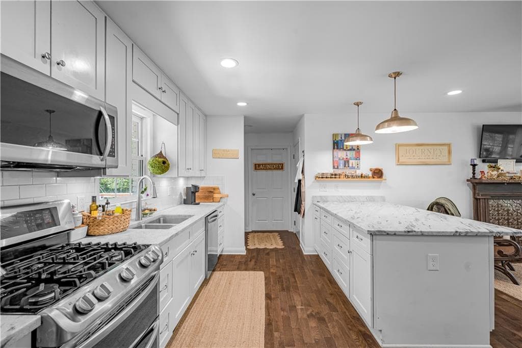 4 bedroom, 2 bathroom, 2,361 sq ft single family residence for sale at 2383 Sperin Road, Ball Ground, GA 30107 — photo 7