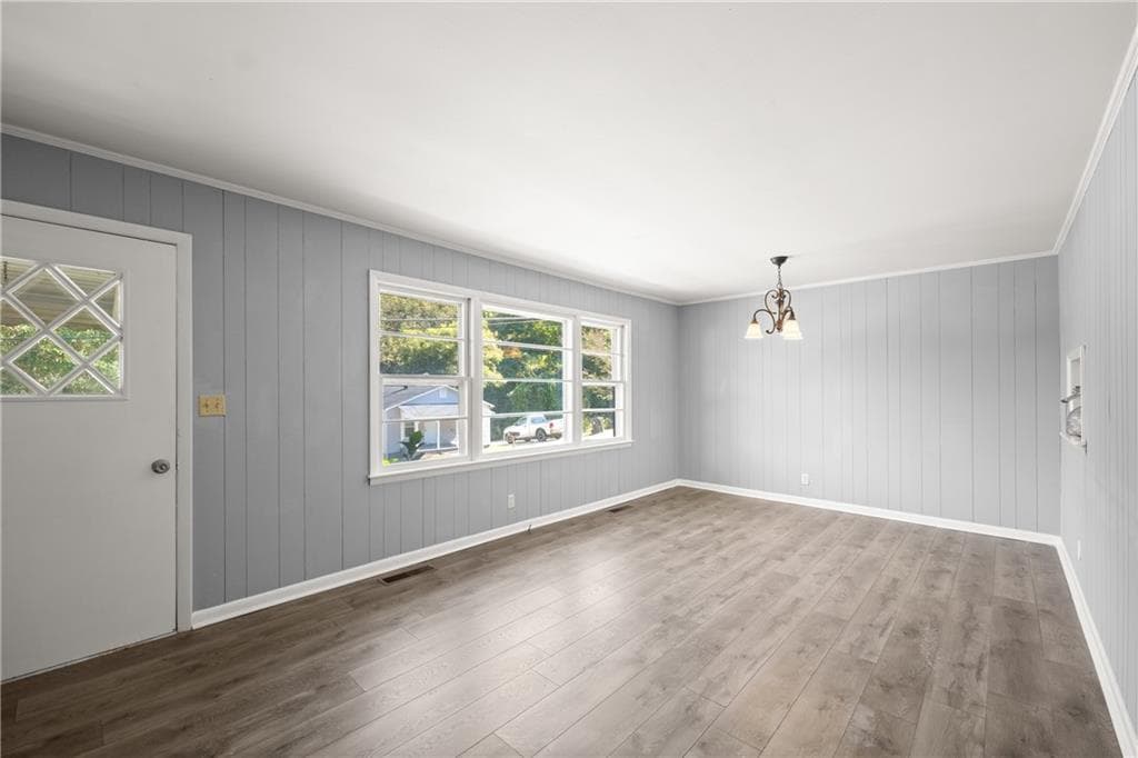 3 bedroom, 2 bathroom, 1,275 sq ft single family residence for sale at 574 S Sage Street, Toccoa, GA 30577 — photo 8