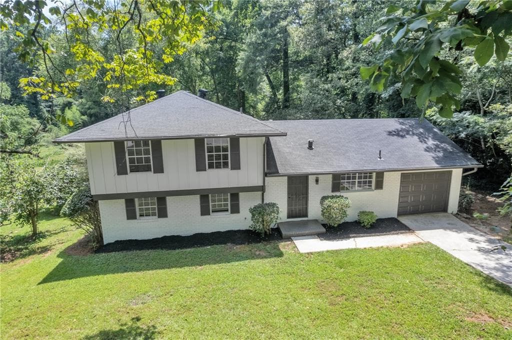 3 bedroom, 2 bathroom, 1,663 sq ft single family residence for sale at 4374 Cedar Ridge Trail, Stone Mountain, GA 30083 — photo 2