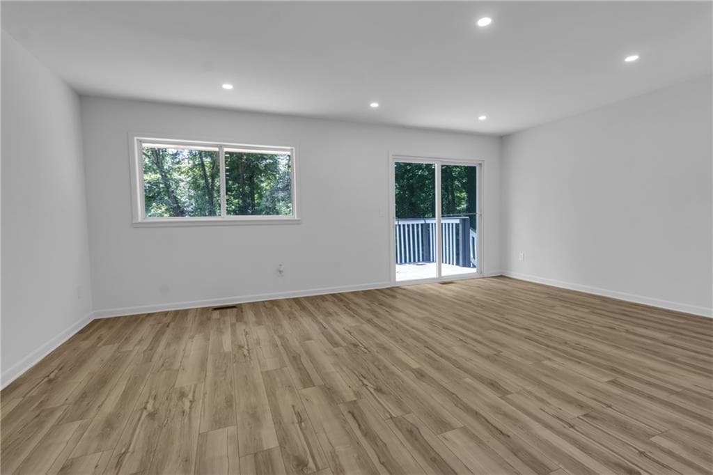 3 bedroom, 2 bathroom, 1,663 sq ft single family residence for sale at 4374 Cedar Ridge Trail, Stone Mountain, GA 30083 — photo 6