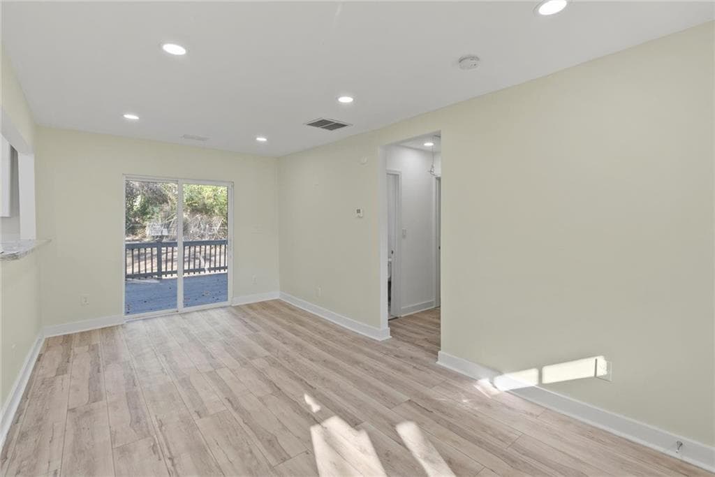 2 bedroom, 1 bathroom, 760 sq ft single family residence under contract at 5476 Old Rockbridge Road, Stone Mountain, GA 30083 — photo 6