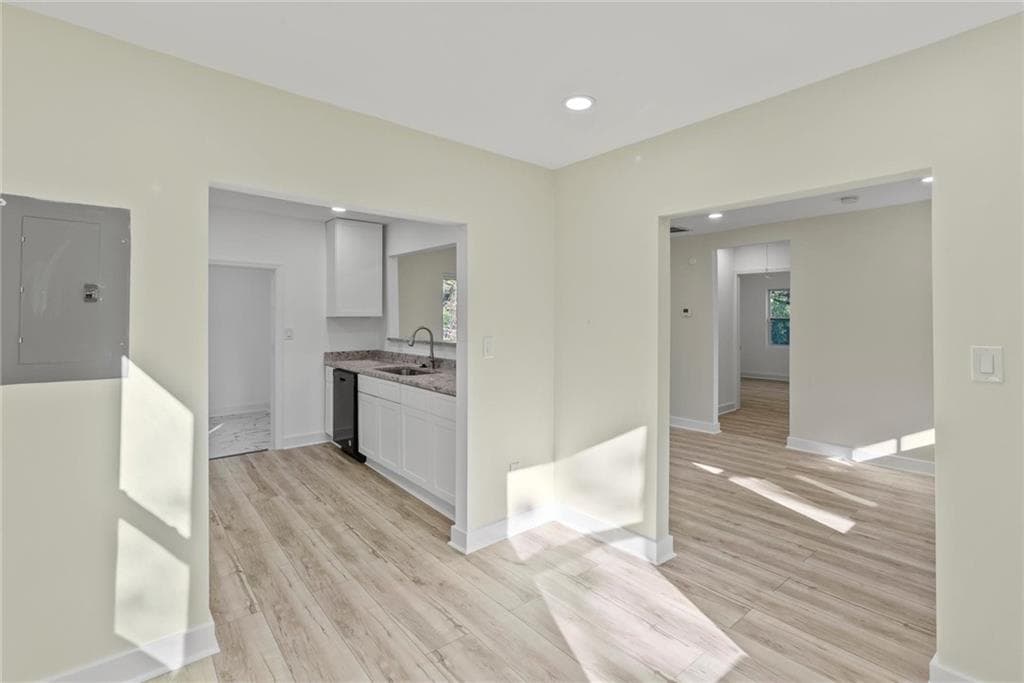 2 bedroom, 1 bathroom, 760 sq ft single family residence under contract at 5476 Old Rockbridge Road, Stone Mountain, GA 30083 — photo 8