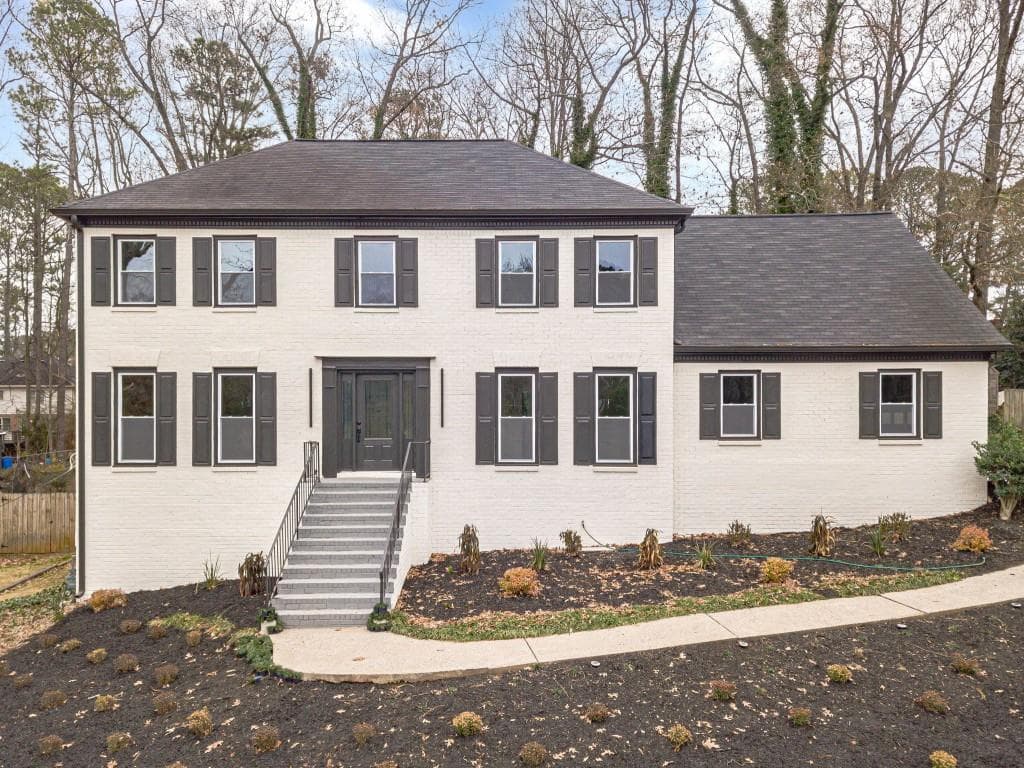 380 Cardigan Circle, Lilburn, GA 30047 — most recent listing photo