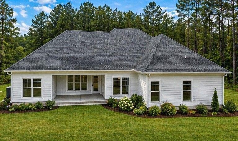 3 bedroom, 3 bathroom, 2,754 sq ft single family residence for sale at 575 Hardy Road, Martin, GA 30557 — photo 5