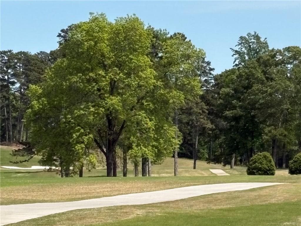 4 bedroom, 4 bathroom, 4,007 sq ft single family residence for sale at 626 East Lake Drive, Gainesville, GA 30506 — photo 3