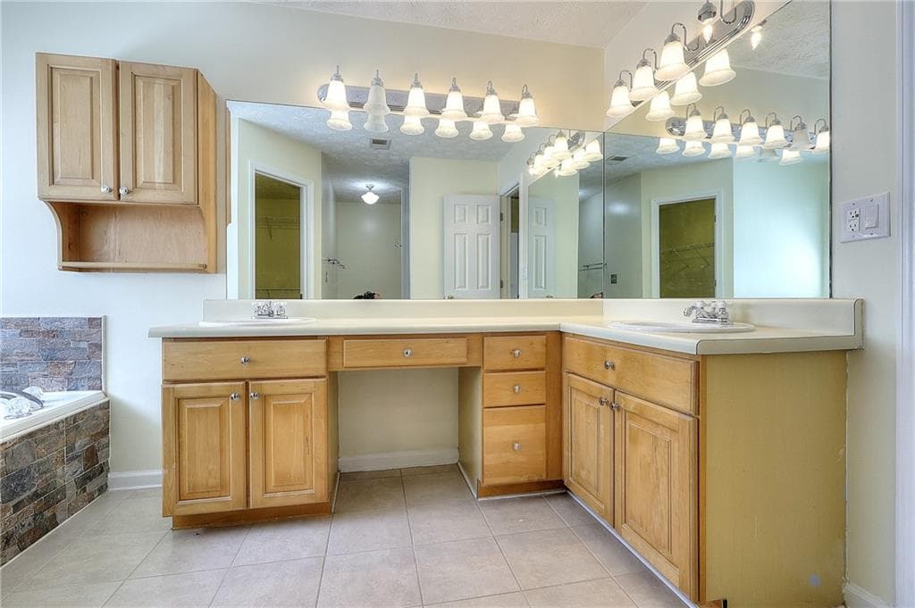 3 bedroom, 2 bathroom, 1,633 sq ft single family residence under contract at 2875 New Hope Road, Dacula, GA 30019 — photo 9