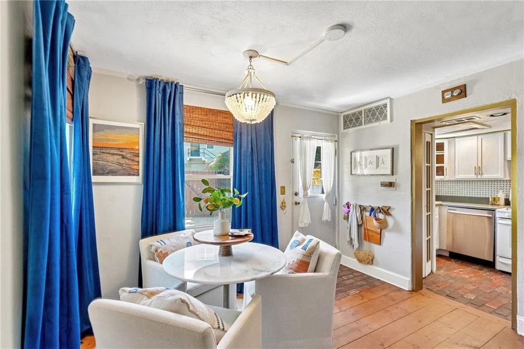 2 bedroom, 2 bathroom, 1,168 sq ft condominium for sale at 284 Lakemoore Drive B, Atlanta, GA 30342 — photo 8