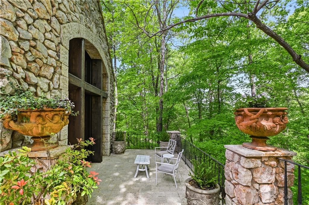 3 bedroom, 4 bathroom single family residence for sale at 2100 West Wesley Road, Atlanta, GA 30327 — photo 9