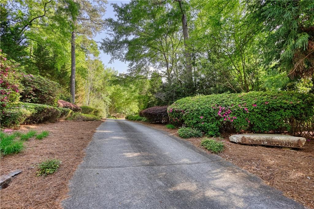 8 bedroom, 6 bathroom, 4,774 sq ft single family residence for sale at 393 Edwards Road, Oxford, GA 30054 — photo 4