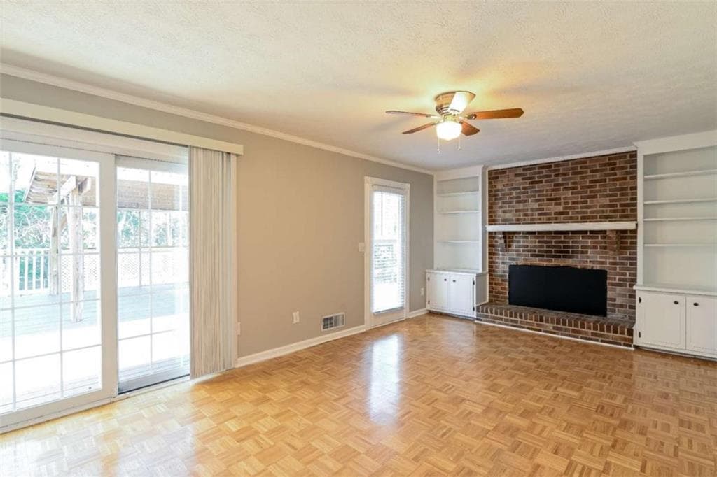 4 bedroom, 3 bathroom, 2,786 sq ft single family residence for sale at 5314 Delaware Court, Lilburn, GA 30047 — photo 4