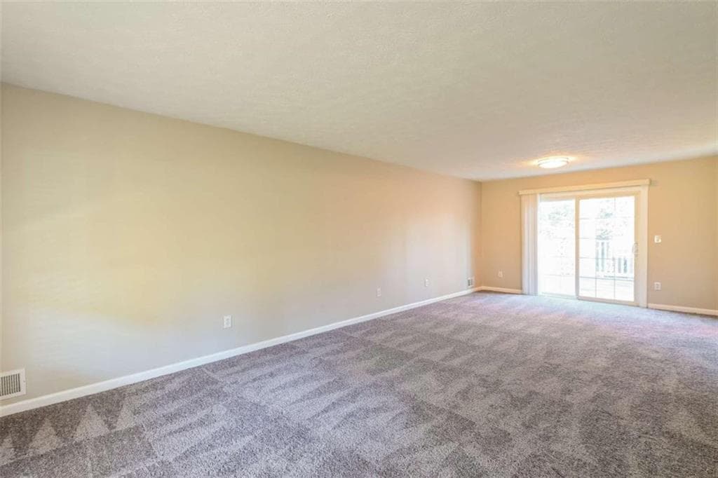 4 bedroom, 3 bathroom, 2,786 sq ft single family residence for sale at 5314 Delaware Court, Lilburn, GA 30047 — photo 7