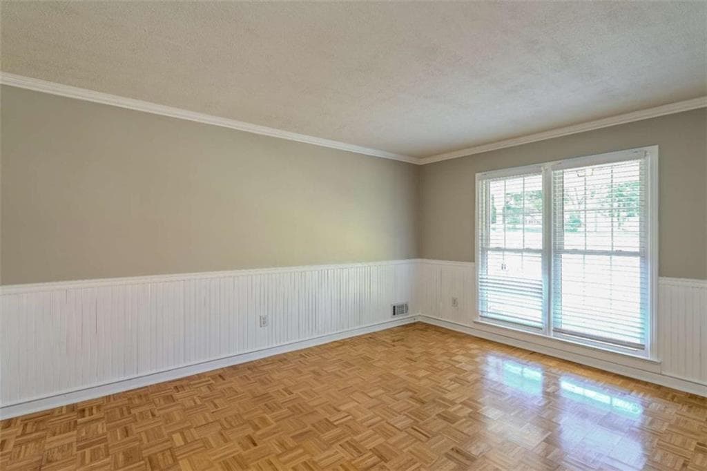 4 bedroom, 3 bathroom, 2,786 sq ft single family residence for sale at 5314 Delaware Court, Lilburn, GA 30047 — photo 10