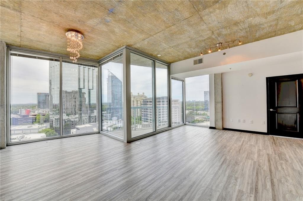 2 bedroom, 2 bathroom, 1,245 sq ft condominium for sale at 3324 Peachtree Road 1419, Atlanta, GA 30326 — photo 3