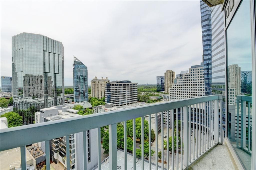 2 bedroom, 2 bathroom, 1,245 sq ft condominium for sale at 3324 Peachtree Road 1419, Atlanta, GA 30326 — photo 10