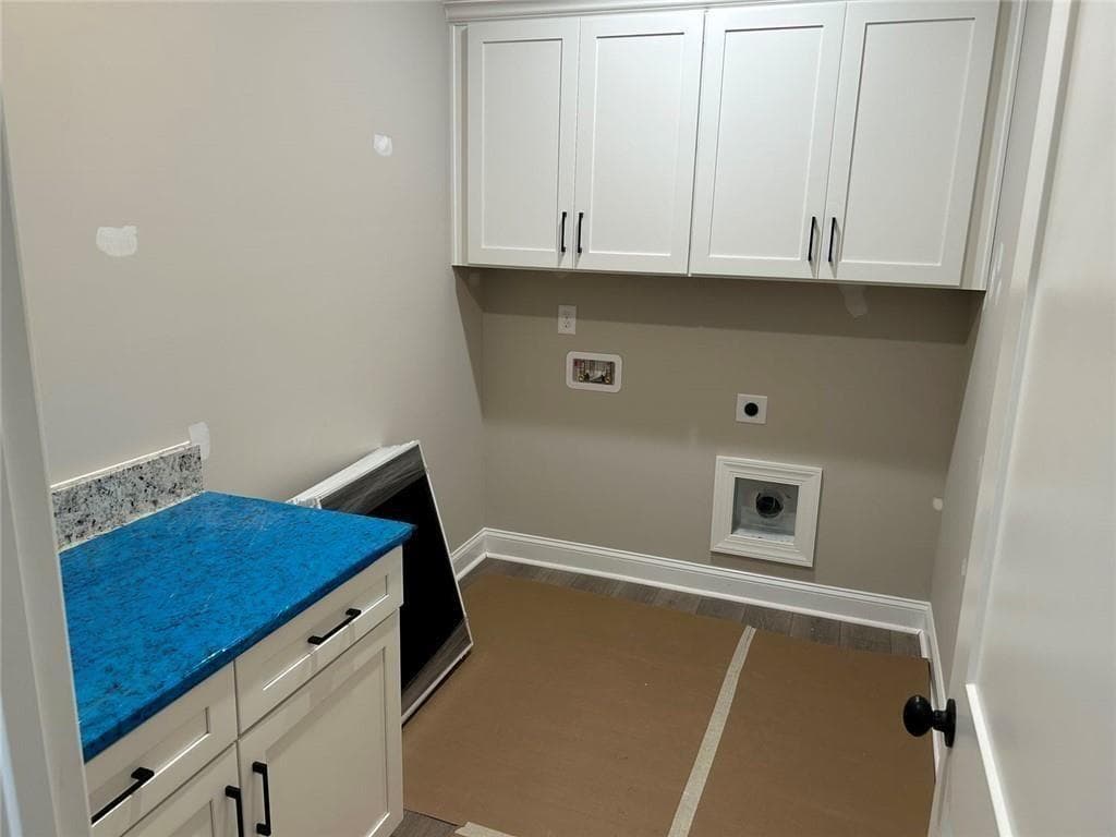 4 bedroom, 3 bathroom, 2,770 sq ft single family residence under contract at 60 Barnwood Pointe, Dallas, GA 30132 — photo 3
