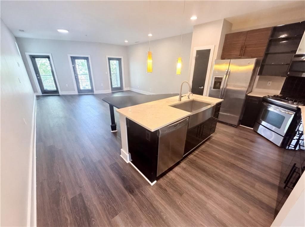 2 bedroom, 3 bathroom, 1,800 sq ft townhouse for sale at 2030 Main Street 203, Atlanta, GA 30318 — photo 9