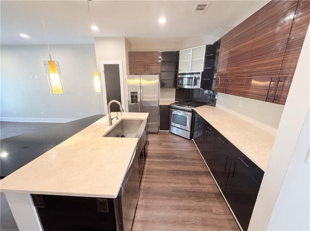 2 bedroom, 3 bathroom, 1,800 sq ft townhouse for sale at 2030 Main Street 203, Atlanta, GA 30318 — photo 10