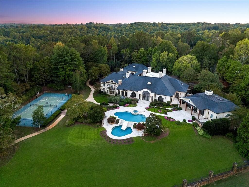 8 bedroom, 12 bathroom, 20,010 sq ft single family residence for sale at 811 Hawks Nest Court, Ball Ground, GA 30107 — photo 3